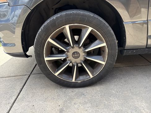 Used 2017 Lincoln Navigator L Reserve AWD/4WD image 10