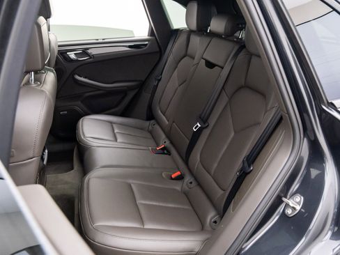 Used 2017 Porsche Macan S image 18