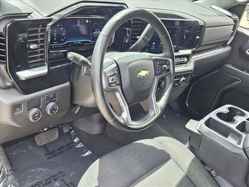 Used 2023 Chevrolet Silverado 1500 LT RWD image 10