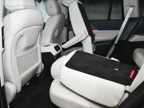 Used 2022 Mercedes-Benz GLS 450 4MATIC w/ AMG Line Exterior image 58