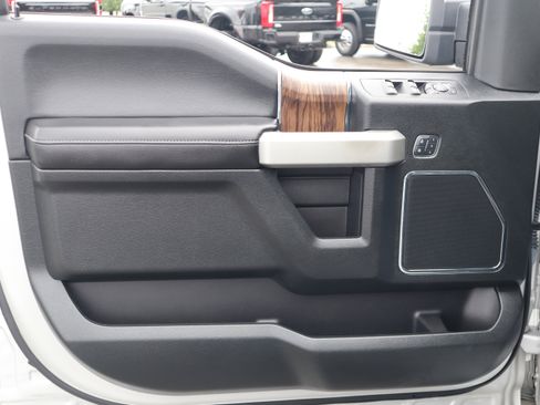 Used 2018 Ford F150 Lariat AWD/4WD image 28