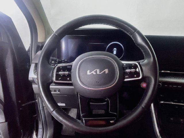 Used 2022 Kia Carnival SX Prestige FWD image 12