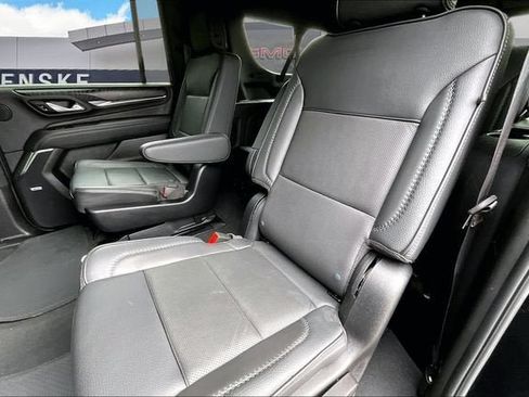 Used 2024 GMC Yukon XL Denali AWD/4WD image 27
