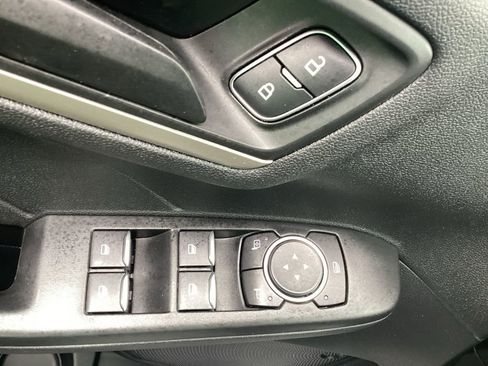 Used 2022 Ford Escape SE image 17