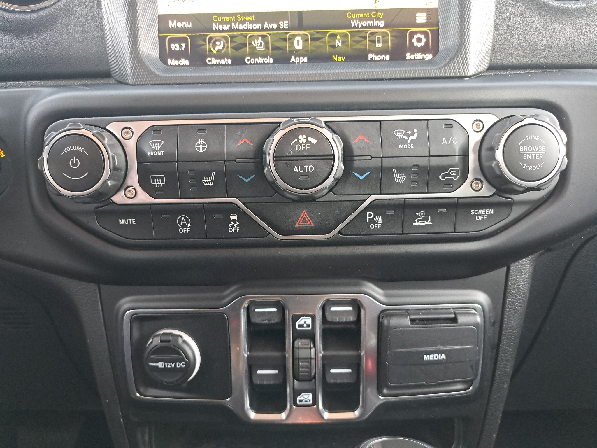 Certified 2021 Jeep Gladiator Overland AWD/4WD image 21