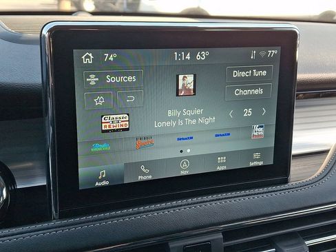 Used 2022 Lincoln Corsair AWD w/ Premium Package image 17