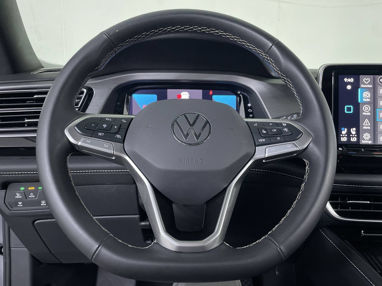 Used 2025 Volkswagen Atlas Cross Sport SE AWD/4WD image 13