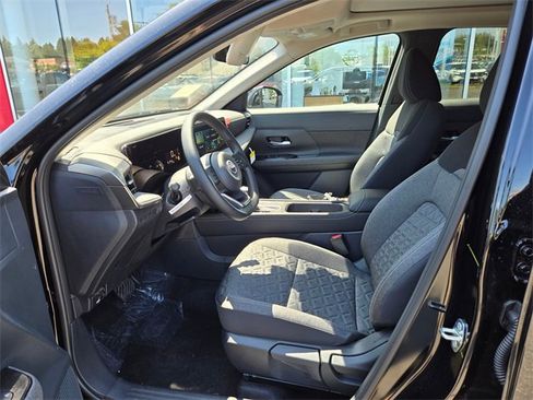 New 2025 Nissan Kicks SV w/ SV Premium Package image 14