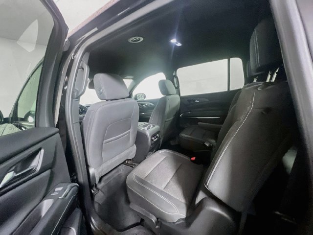 Used 2025 Chevrolet Traverse LT FWD image 20