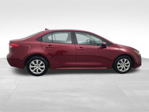 Used 2024 Toyota Corolla LE image 4