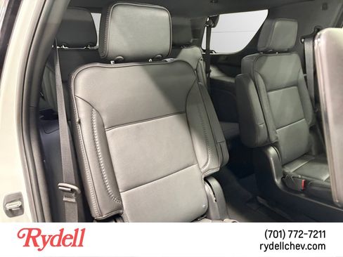 Used 2024 GMC Yukon Denali w/ Advanced Technology Package AWD/4WD image 18
