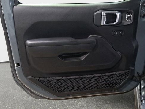 Certified 2024 Jeep Wrangler Willys image 29