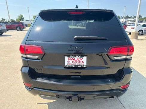 Used 2022 Jeep Grand Cherokee Laredo X AWD/4WD image 4