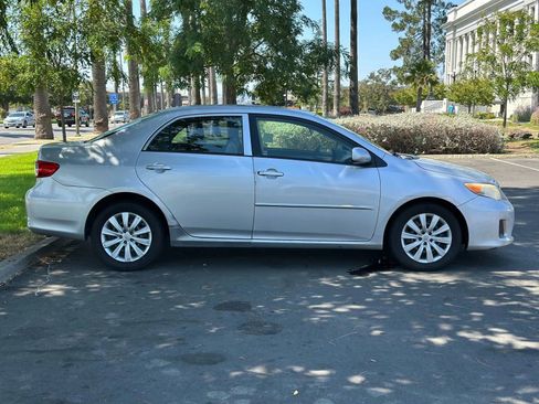 Used 2012 Toyota Corolla LE image 5