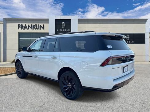 New 2026 Lincoln Navigator L Reserve AWD/4WD image 5