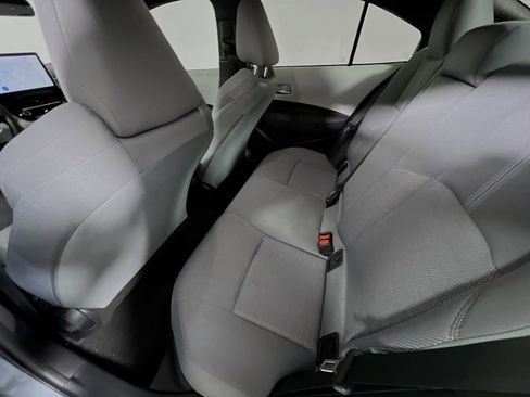 Used 2025 Toyota Corolla SE image 29