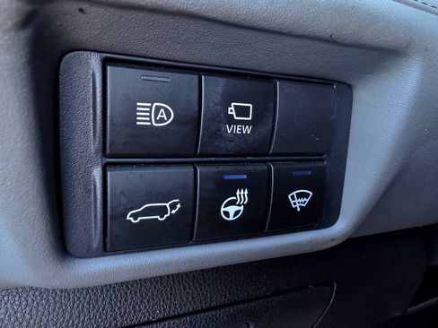 Used 2021 Toyota Highlander Platinum AWD/4WD image 19