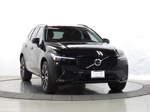 Certified 2025 Volvo XC60 B5 Plus AWD/4WD image 1