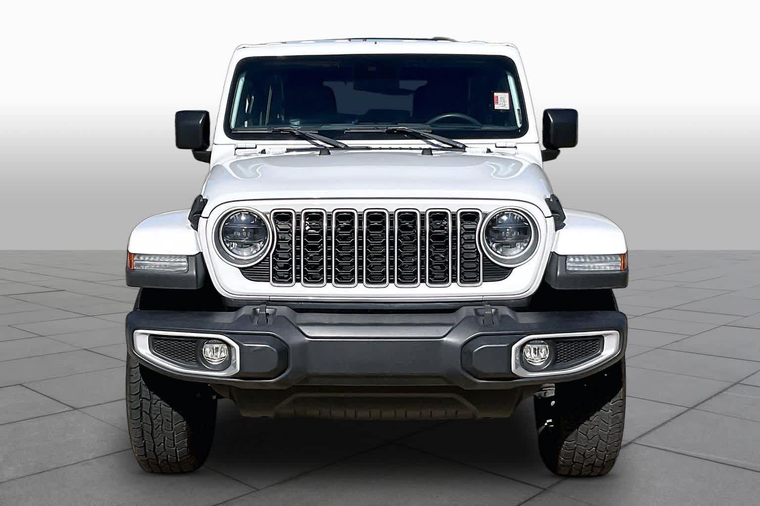 Used 2024 Jeep Wrangler Unlimited Sahara AWD/4WD image 4