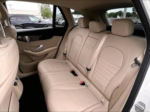 Used 2020 Mercedes-Benz GLC 300 image 18