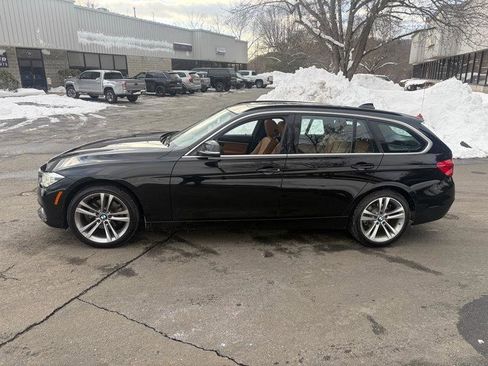 Used 2019 BMW 330i xDrive Wagon w/ Convenience Package image 2