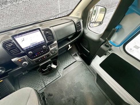 Used 2024 RAM ProMaster 3500 w/ Delivery Van Package image 10