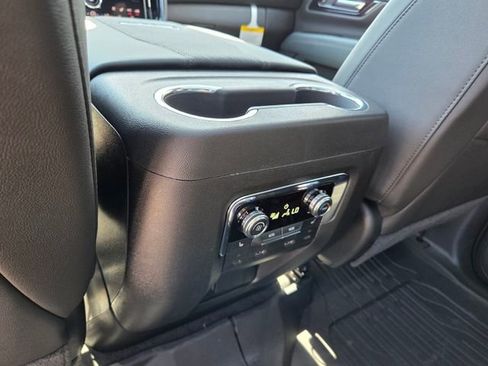 New 2026 GMC Yukon AT4 w/ AT4 Premium Plus Package image 9