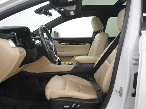 Used 2019 Cadillac XT5 Luxury AWD/4WD image 23