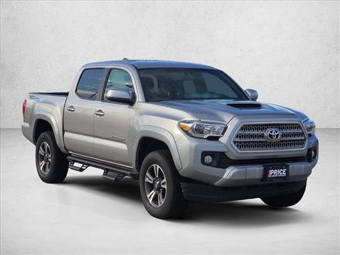 Used 2016 Toyota Tacoma TRD Sport w/ Towing Package RWD image 3