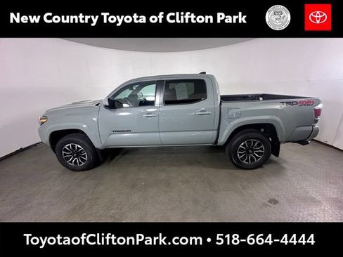 Used 2023 Toyota Tacoma TRD Sport w/ Black Out Package (TMS) AWD/4WD image 6