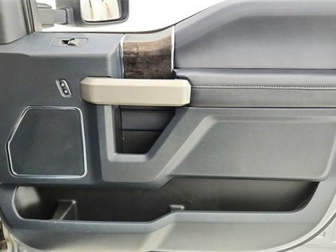 Used 2022 Ford F250 Lariat image 25