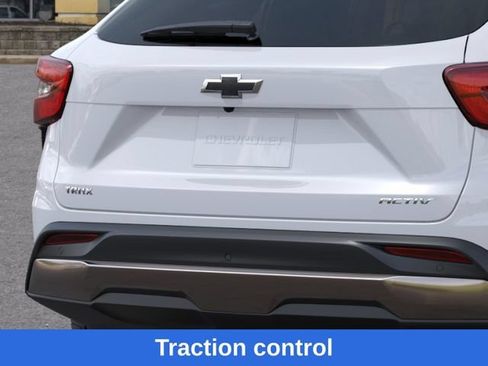 New 2026 Chevrolet Trax ACTIV w/ Sunroof Package FWD image 15