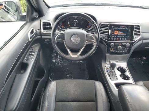 Used 2021 Jeep Grand Cherokee Laredo X AWD/4WD image 15