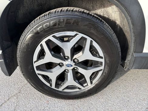 Certified 2023 Subaru Forester Premium AWD/4WD image 15