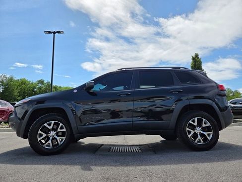 Used 2014 Jeep Cherokee Trailhawk w/ Leather Interior Group AWD/4WD image 26