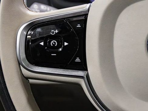 Used 2023 Volvo XC90 B6 Ultimate w/ Protection Package Premier image 8