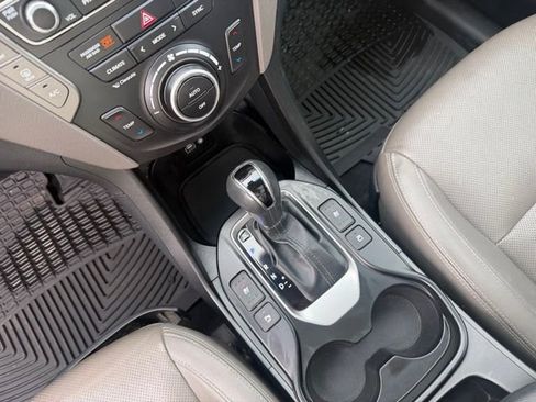 Used 2018 Hyundai Santa Fe Limited image 31