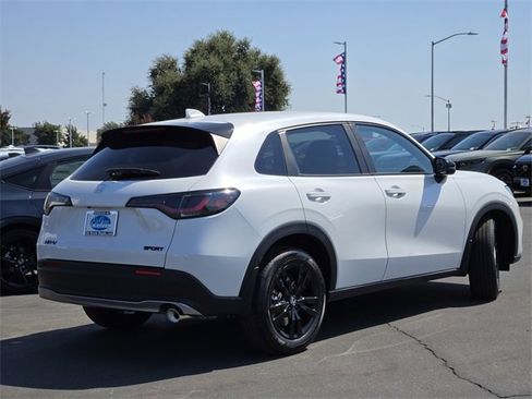 New 2026 Honda HR-V Sport image 5