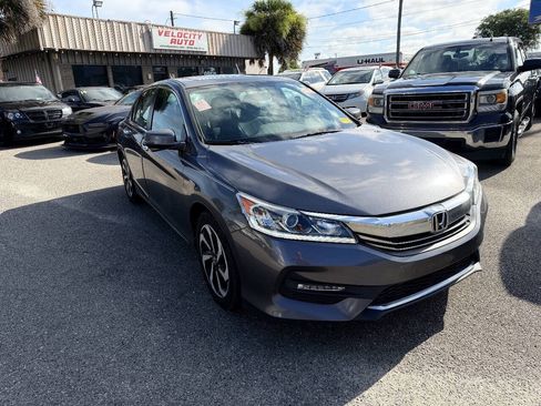 Used 2016 Honda Accord EX image 5
