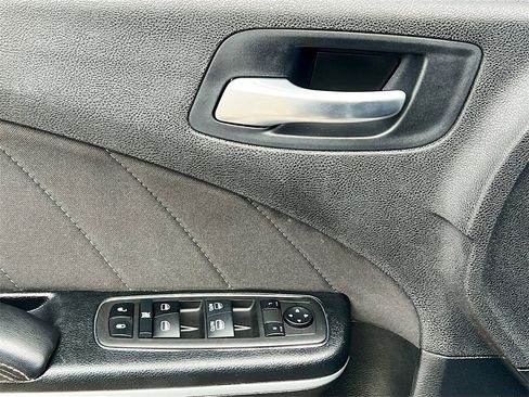 Used 2022 Dodge Charger SXT w/ Cold Weather Package image 17