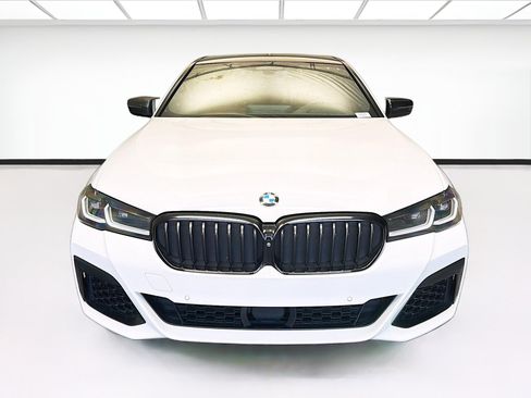 Used 2021 BMW M550i xDrive w/ Executive Package AWD/4WD image 2