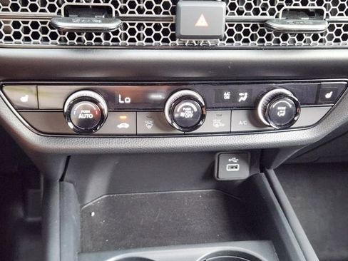 Used 2025 Honda HR-V Sport image 21
