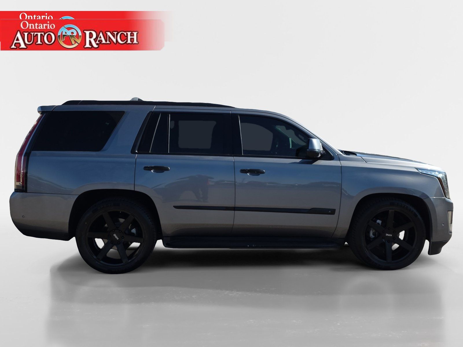 Used 2019 Cadillac Escalade Luxury AWD/4WD image 6