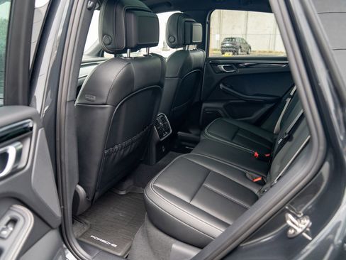 New 2026 Porsche Macan image 23