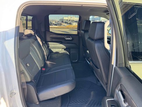 Used 2023 Chevrolet Silverado 1500 LTZ AWD/4WD image 13