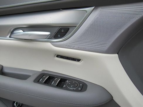New 2026 Cadillac XT5 Premium Luxury w/ Driver Assist Package FWD image 21