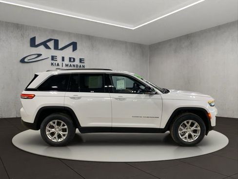Used 2023 Jeep Grand Cherokee Limited image 45