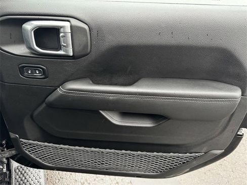 Certified 2022 Jeep Wrangler Unlimited Sahara w/ Cold Weather Group image 13