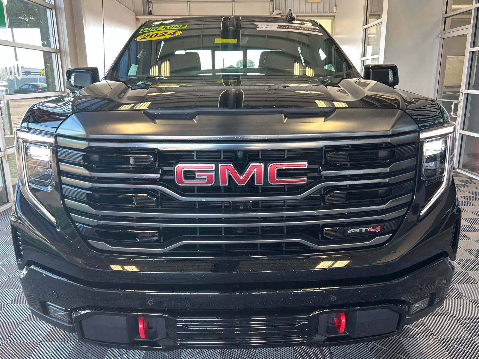Used 2024 GMC Sierra 1500 AT4 w/ Technology Package AWD/4WD image 2