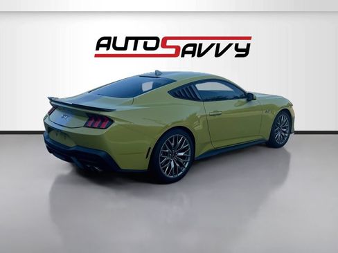 Used 2025 Ford Mustang GT Premium RWD image 7